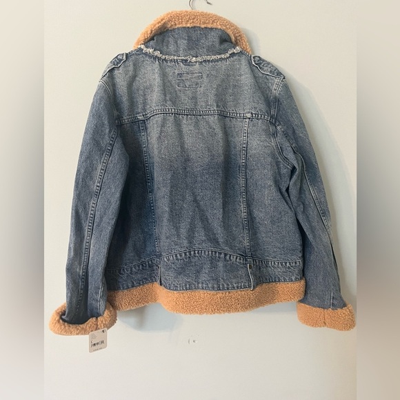Free People Rylee Denim Jacket Faux Shearling Lined – Med Wash – Size Large NWT - Picture 11 of 11